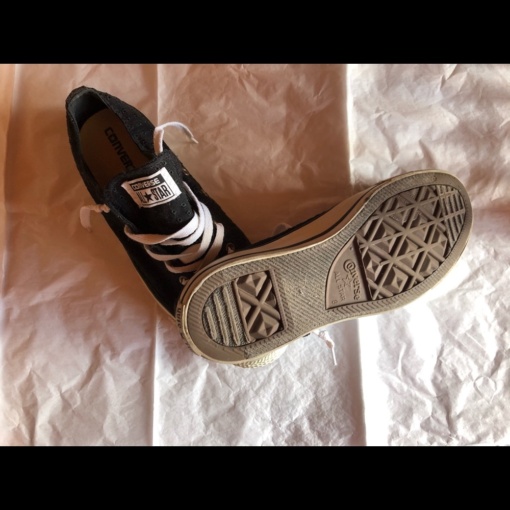 Black eyelet converse